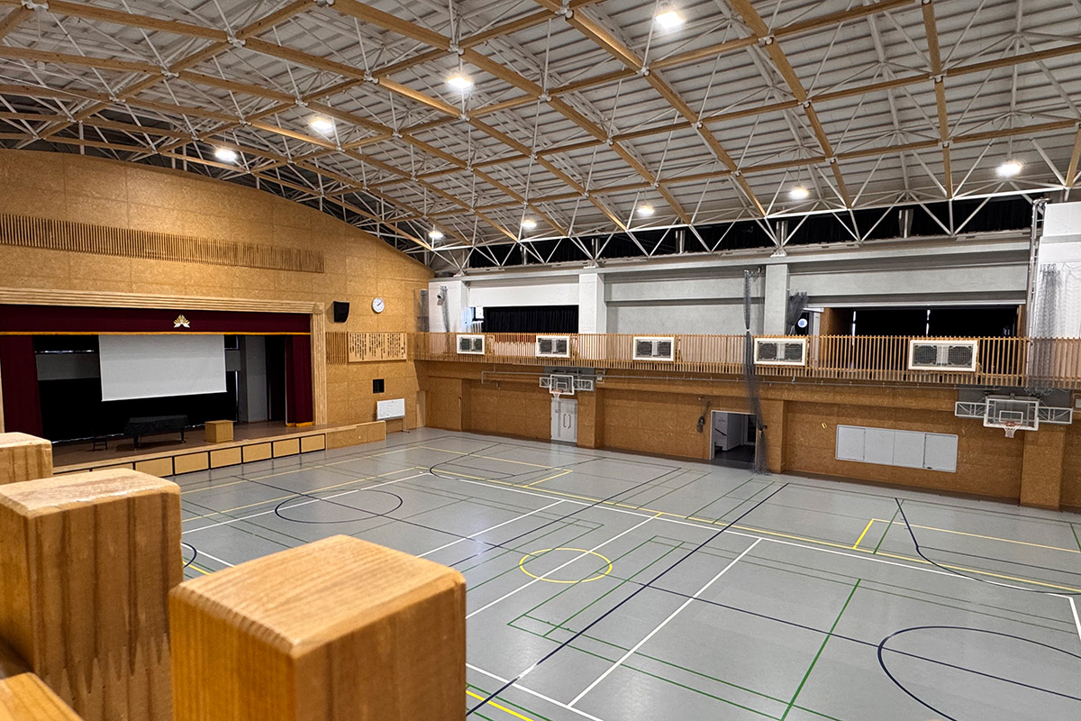 みどり市立笠懸西小学校 様　体育館