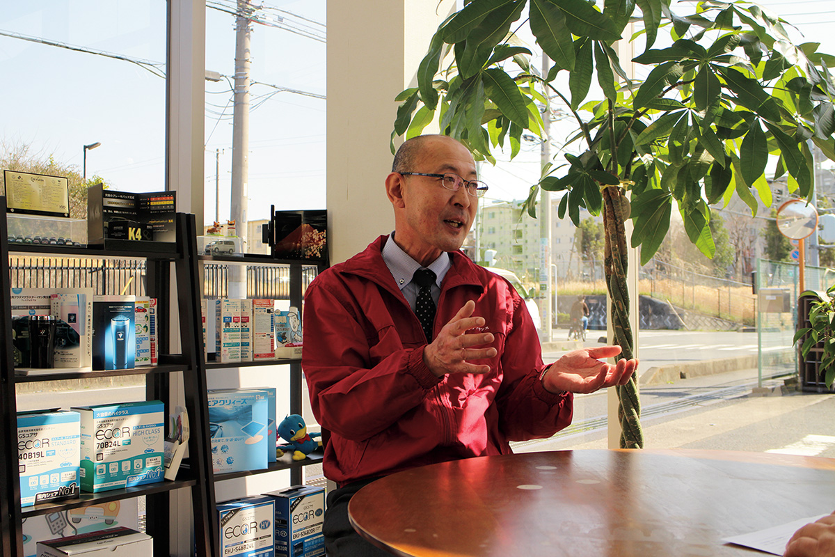 朝日カーメンテナンス株式会社  大宮三進工場  高林取締役工場長